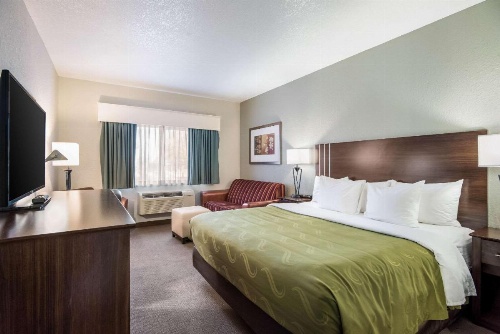 Quality Inn & Suites West image 21