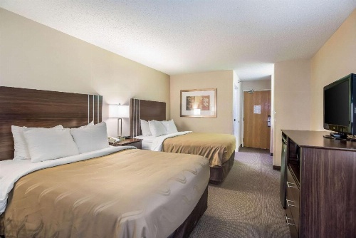 Quality Inn & Suites West image 35