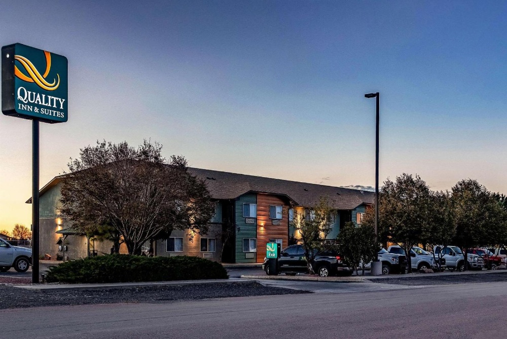 Quality Inn & Suites West
