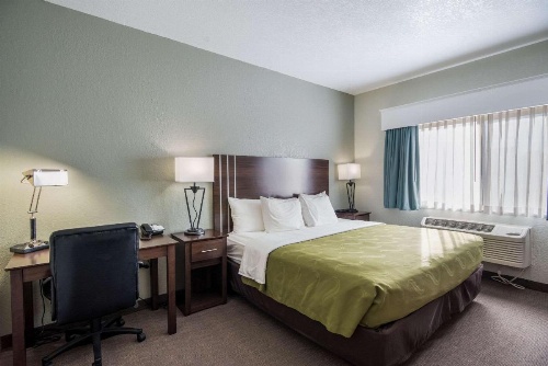 Quality Inn & Suites West image 42